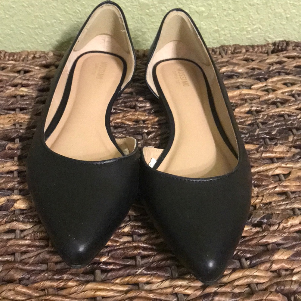 Mossimo pointed black flats